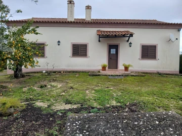 Moradia T4 para Venda em Santa Margarida da Coutada