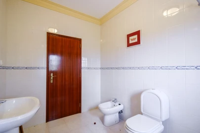 Moradia T5 para Venda em Santa Margarida da Coutada