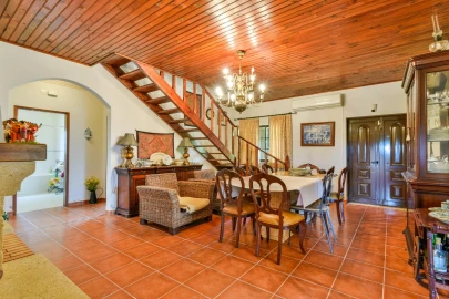 Moradia T5 para Venda em Santa Margarida da Coutada