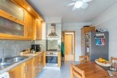 Apartamento T2 para Venda em Casal de Cambra