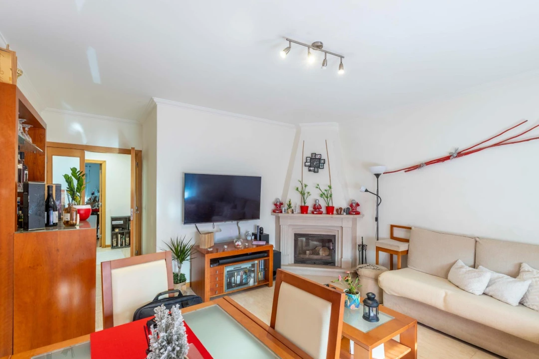 Apartamento T2 para Venda em Casal de Cambra Foto 5
