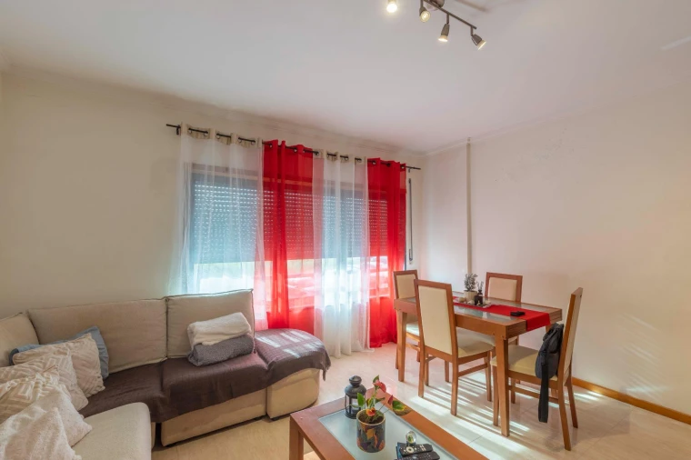 Apartamento T2 para Venda em Casal de Cambra Foto 6