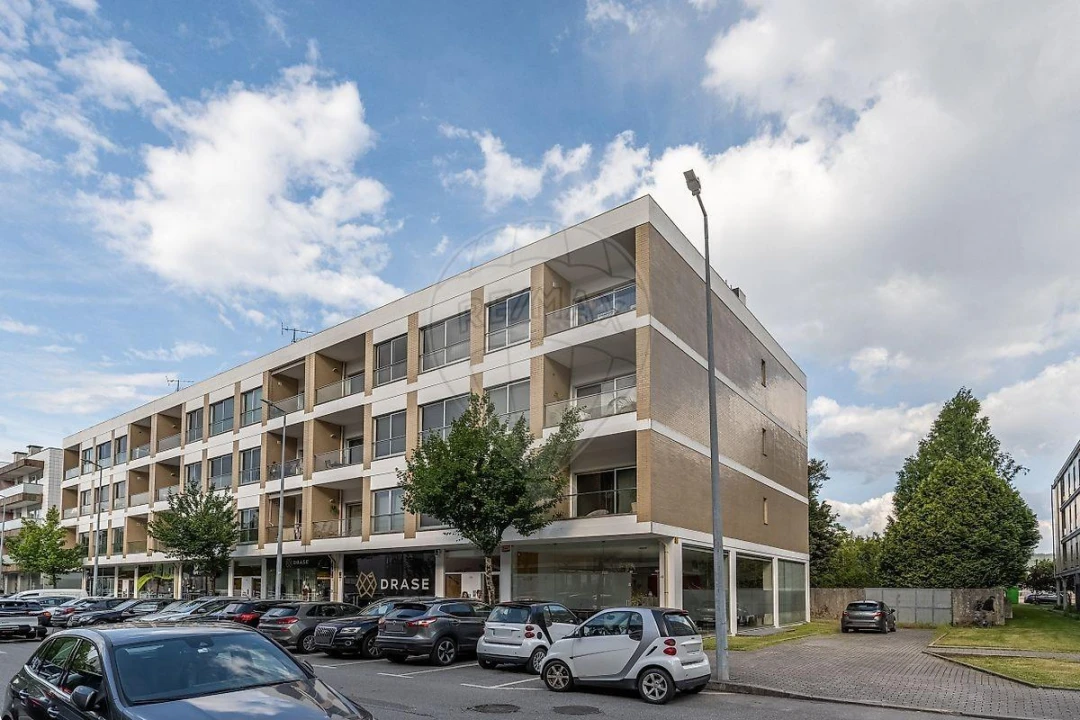 Apartamento T3 para Venda em Braga (Maximinos, Sé e Cividade) Foto 8