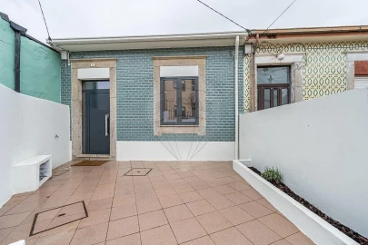 Moradia T3 para Venda em Santa Marinha e São Pedro da Afurada