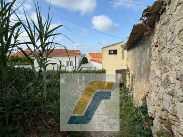 Moradia T1 para Venda em Olho Marinho