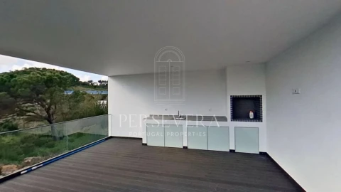 Moradia T5 para Venda em Alcabideche