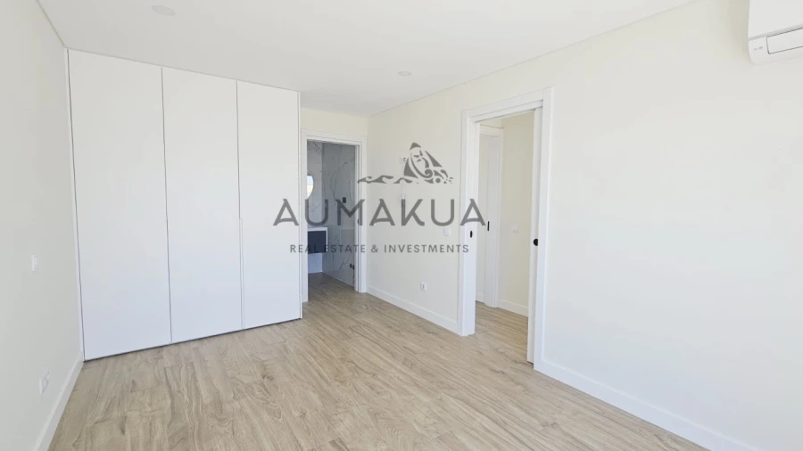 Apartamento T4 para Venda em Almancil Foto 8