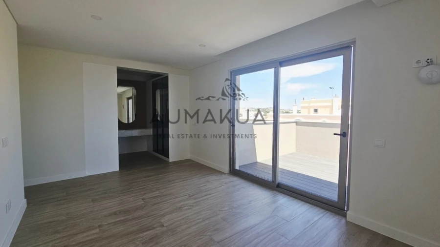 Apartamento T4 para Venda em Almancil Foto 18
