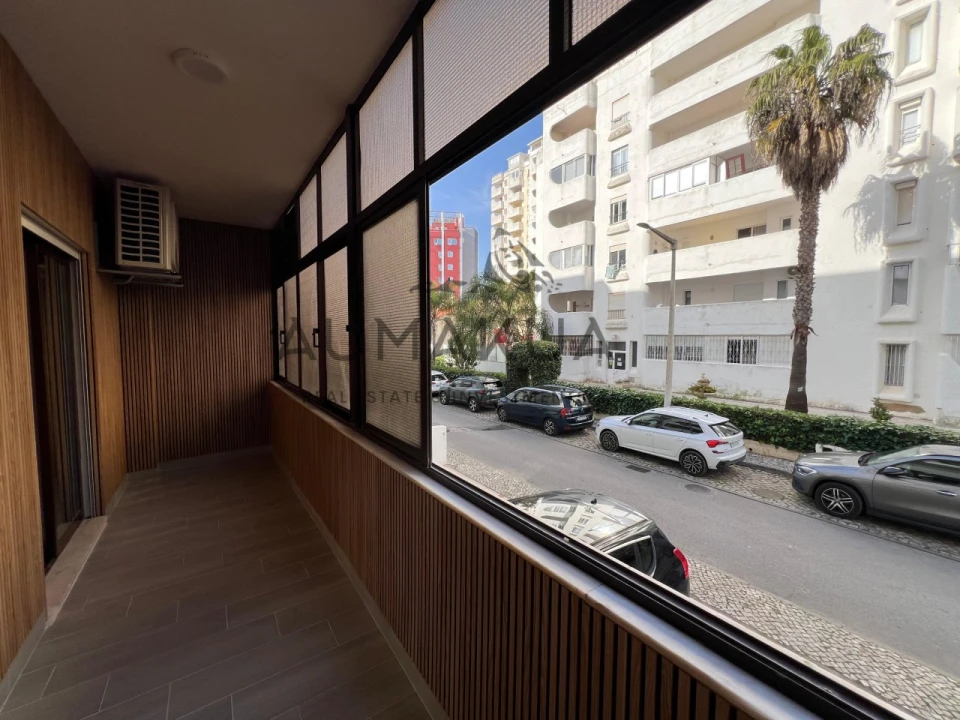 Apartamento T3 para Venda em Quarteira Foto 17
