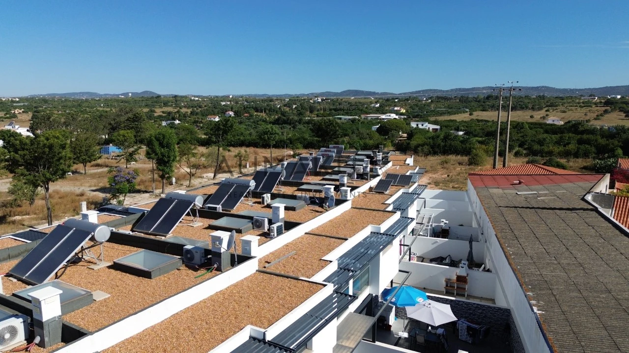Moradia T3 para Venda em Quelfes Foto 17