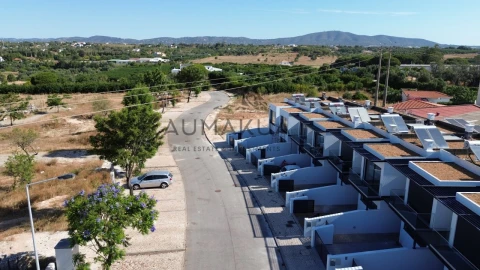 Moradia T3 para Venda em Quelfes
