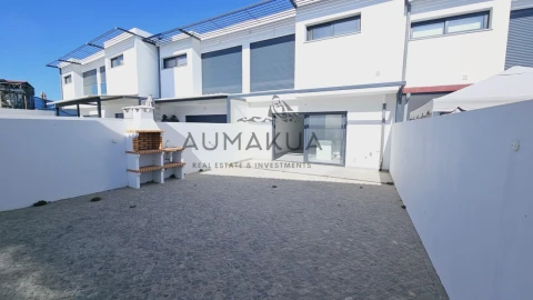 Moradia T3 para Venda em Quelfes