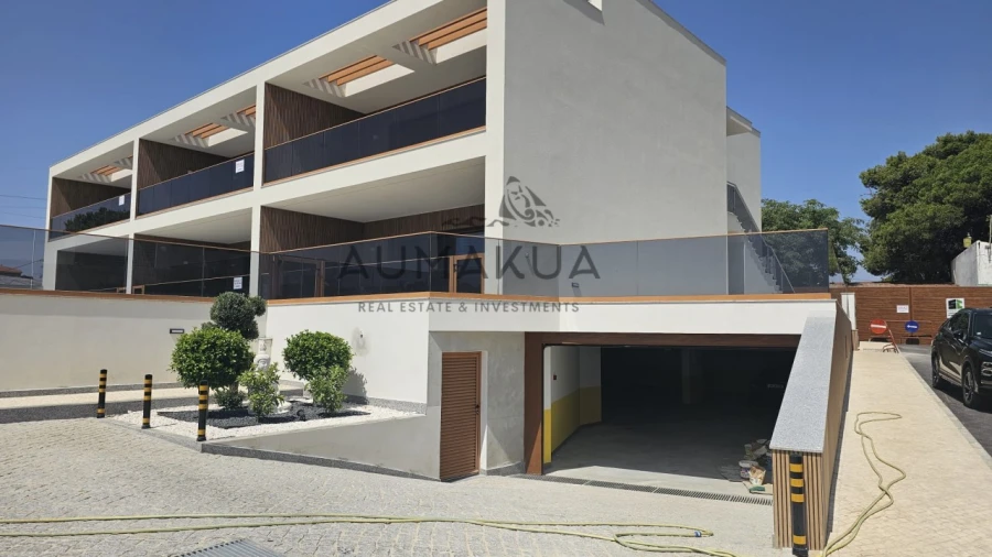 Apartamento T2 para Venda em Quarteira Foto 26