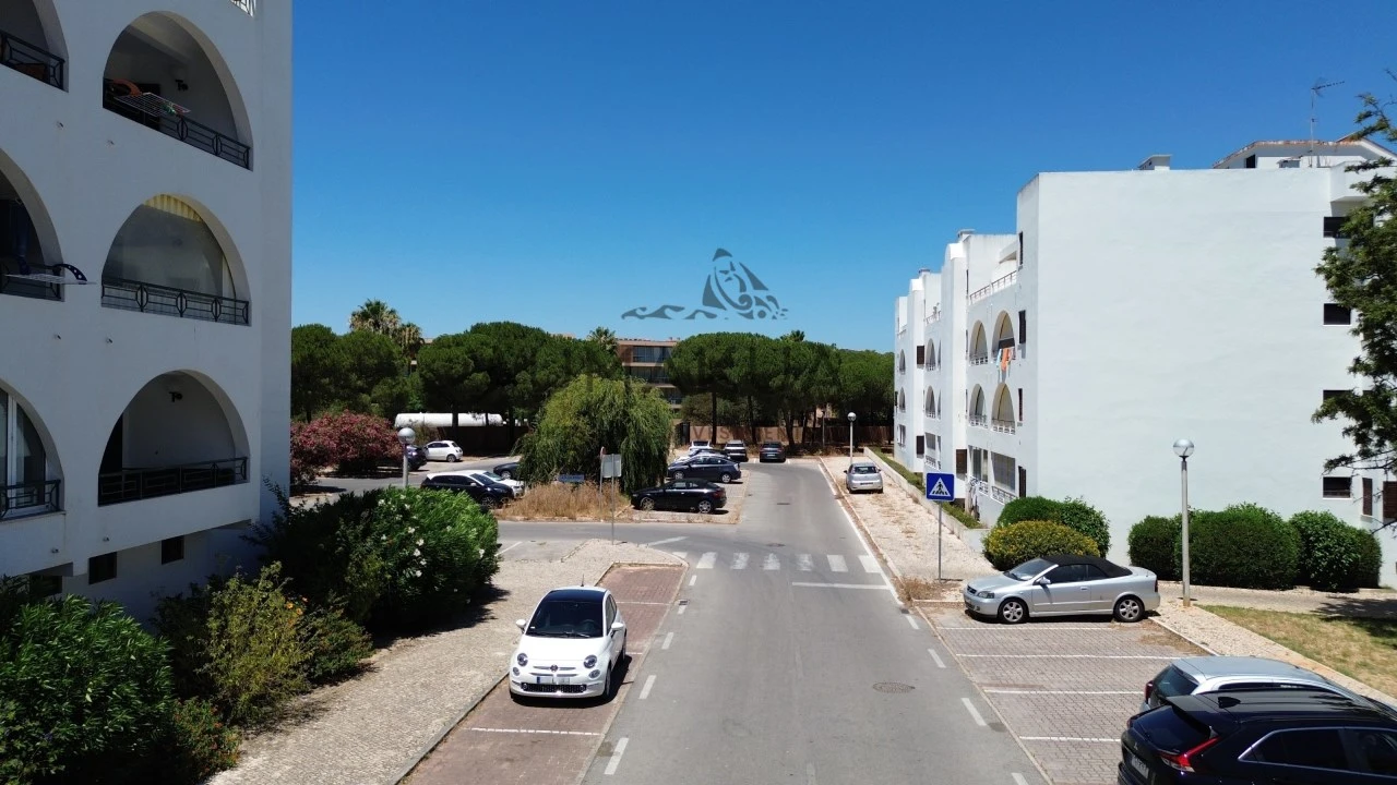 Apartamento T1 para Venda em Guia Foto 13