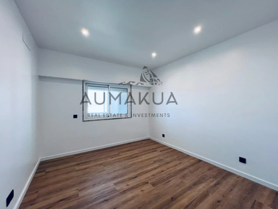 Apartamento T1 para Venda em Quarteira Foto 7