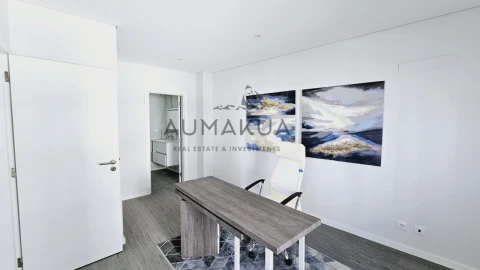 Apartamento T3 para Venda em Quelfes