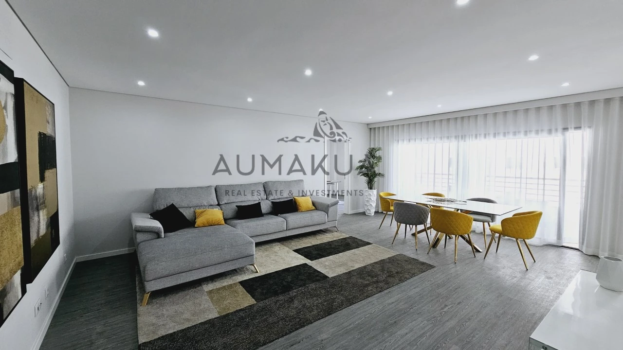 Apartamento T3 para Venda em Quelfes Foto 1