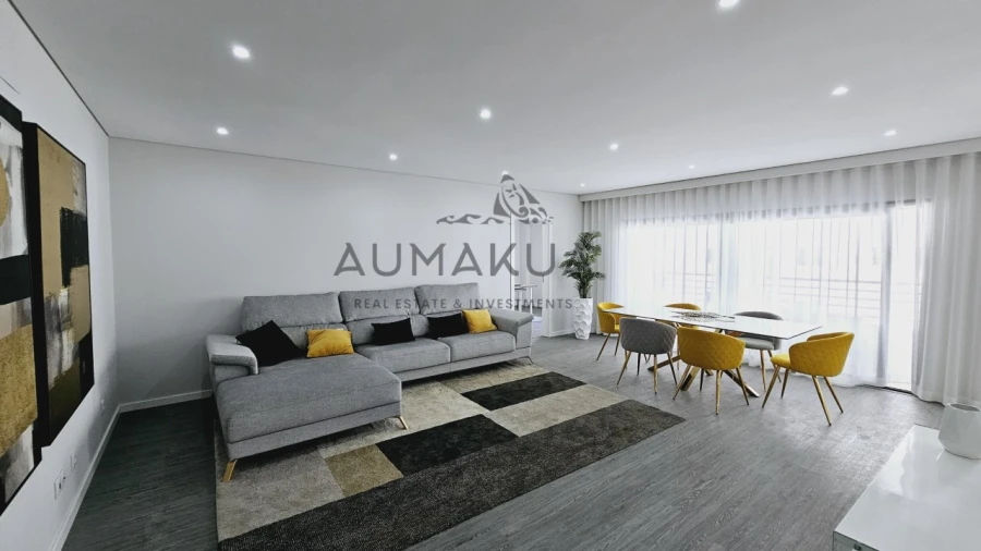 Apartamento T3 para Venda em Quelfes Foto 2