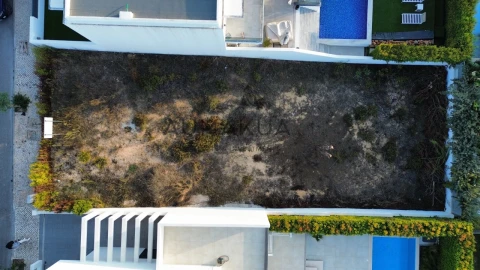 Terreno para Venda em Quarteira