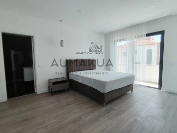 Moradia T3 para Venda em Albufeira e Olhos de Água
