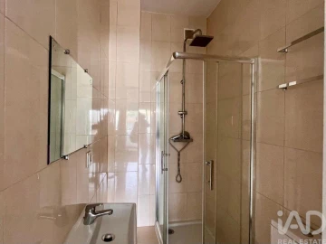 Apartamento T4 para Arrendamento em Aldoar, Foz do Douro e Nevogilde