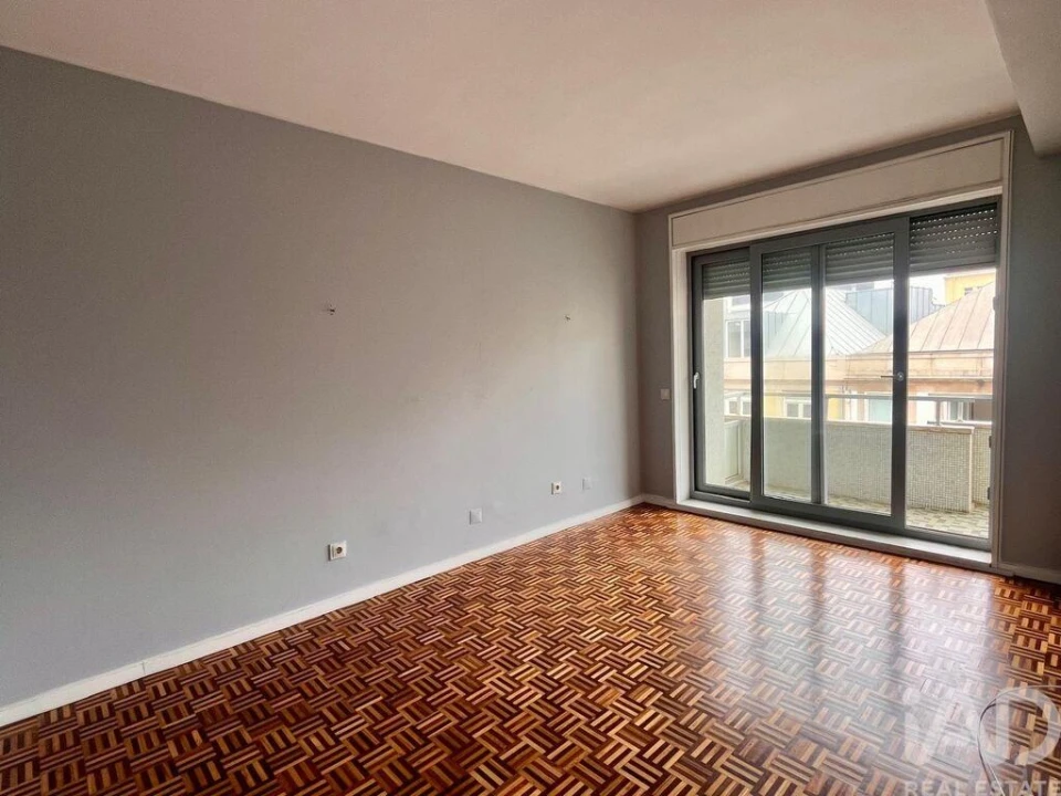 Apartamento T4 para Arrendamento em Aldoar, Foz do Douro e Nevogilde Foto 17