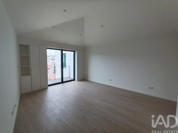 Apartamento T2 para Venda em Lordelo do Ouro e Massarelos