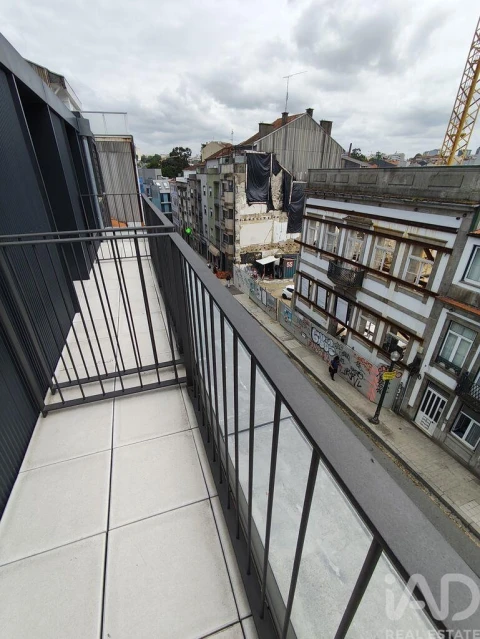 Apartamento T2 para Venda em Lordelo do Ouro e Massarelos