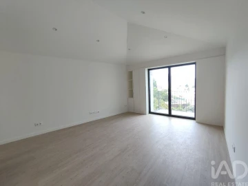 Apartamento T2 para Venda em Lordelo do Ouro e Massarelos