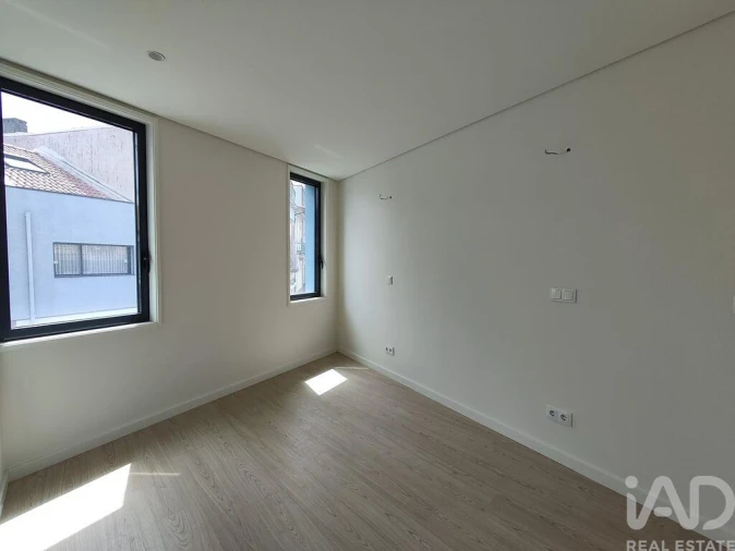 Apartamento T2 para Venda em Lordelo do Ouro e Massarelos Foto 9
