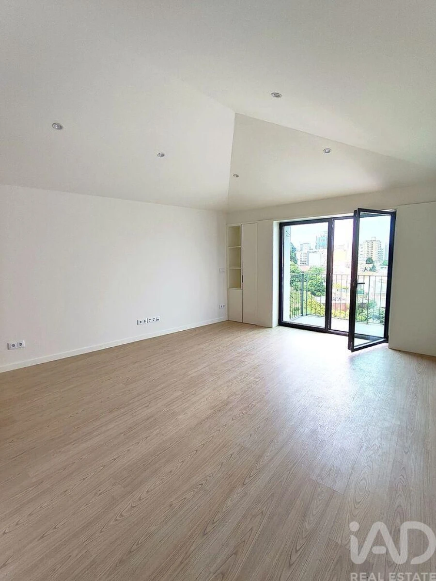 Apartamento T2 para Venda em Lordelo do Ouro e Massarelos Foto 21