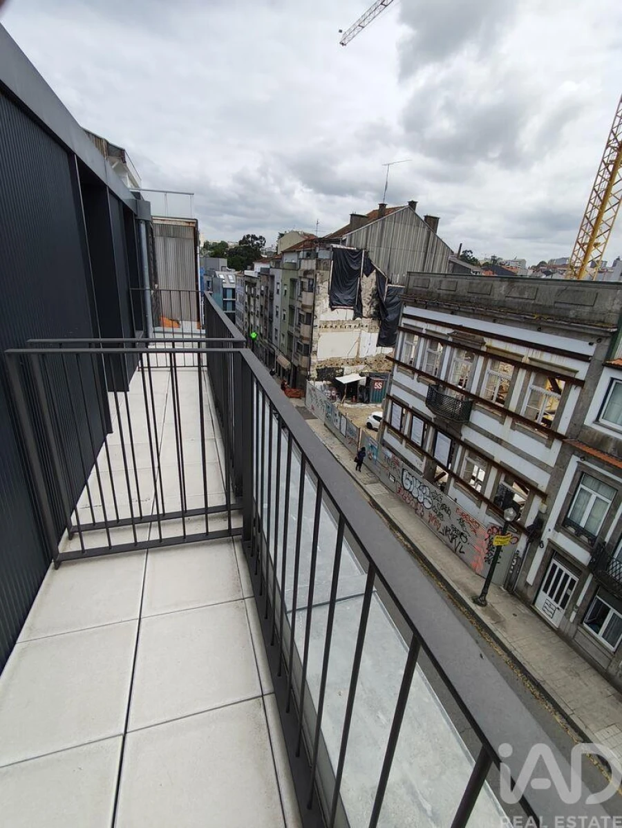 Apartamento T2 para Venda em Lordelo do Ouro e Massarelos Foto 24