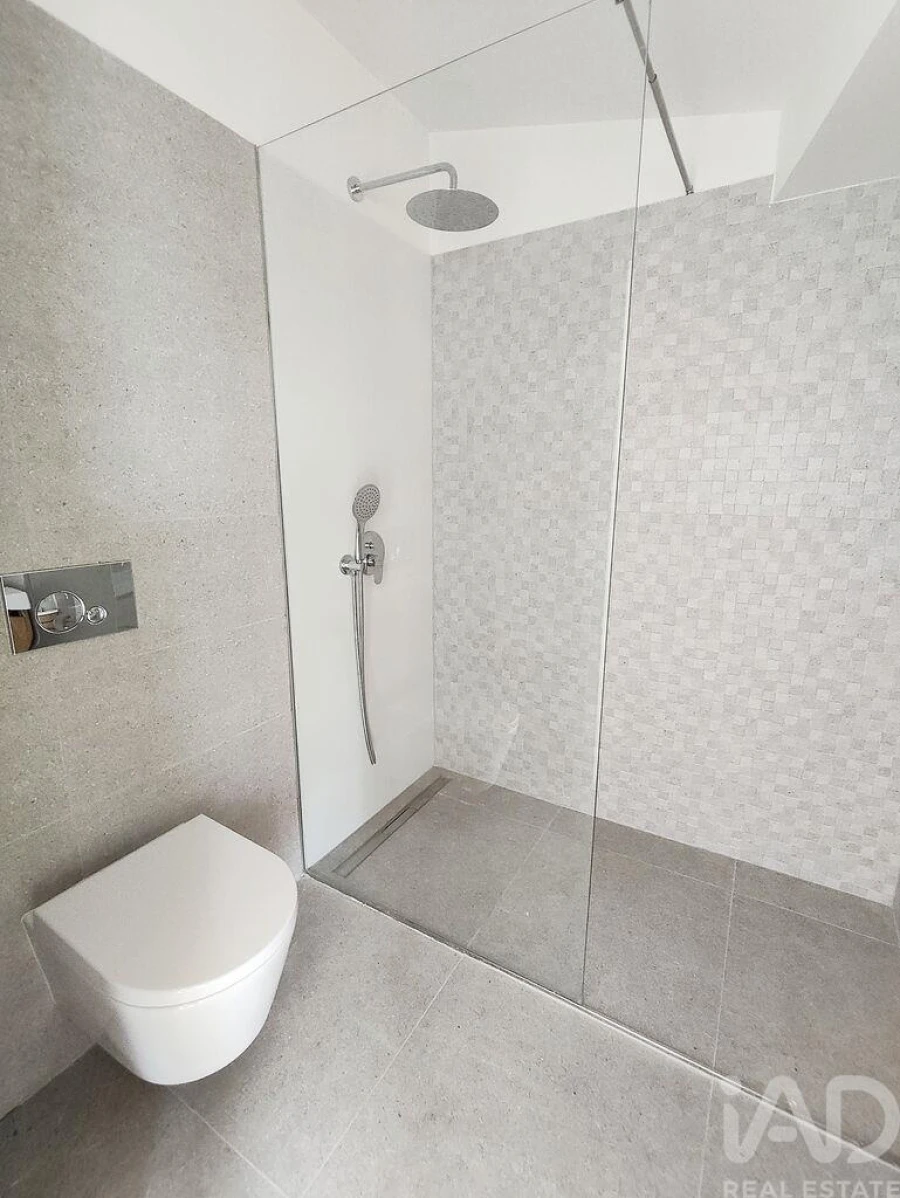 Apartamento T2 para Venda em Lordelo do Ouro e Massarelos Foto 33