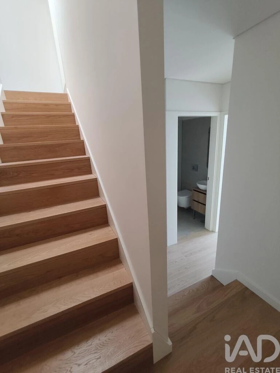 Apartamento T2 para Venda em Lordelo do Ouro e Massarelos Foto 2