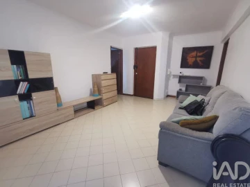Apartamento T3 para Venda em Quelfes