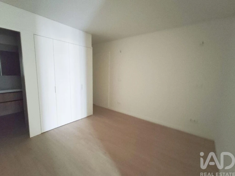 Apartamento T2 para Venda em Lordelo do Ouro e Massarelos Foto 17