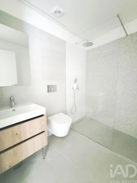 Apartamento T2 para Venda em Lordelo do Ouro e Massarelos