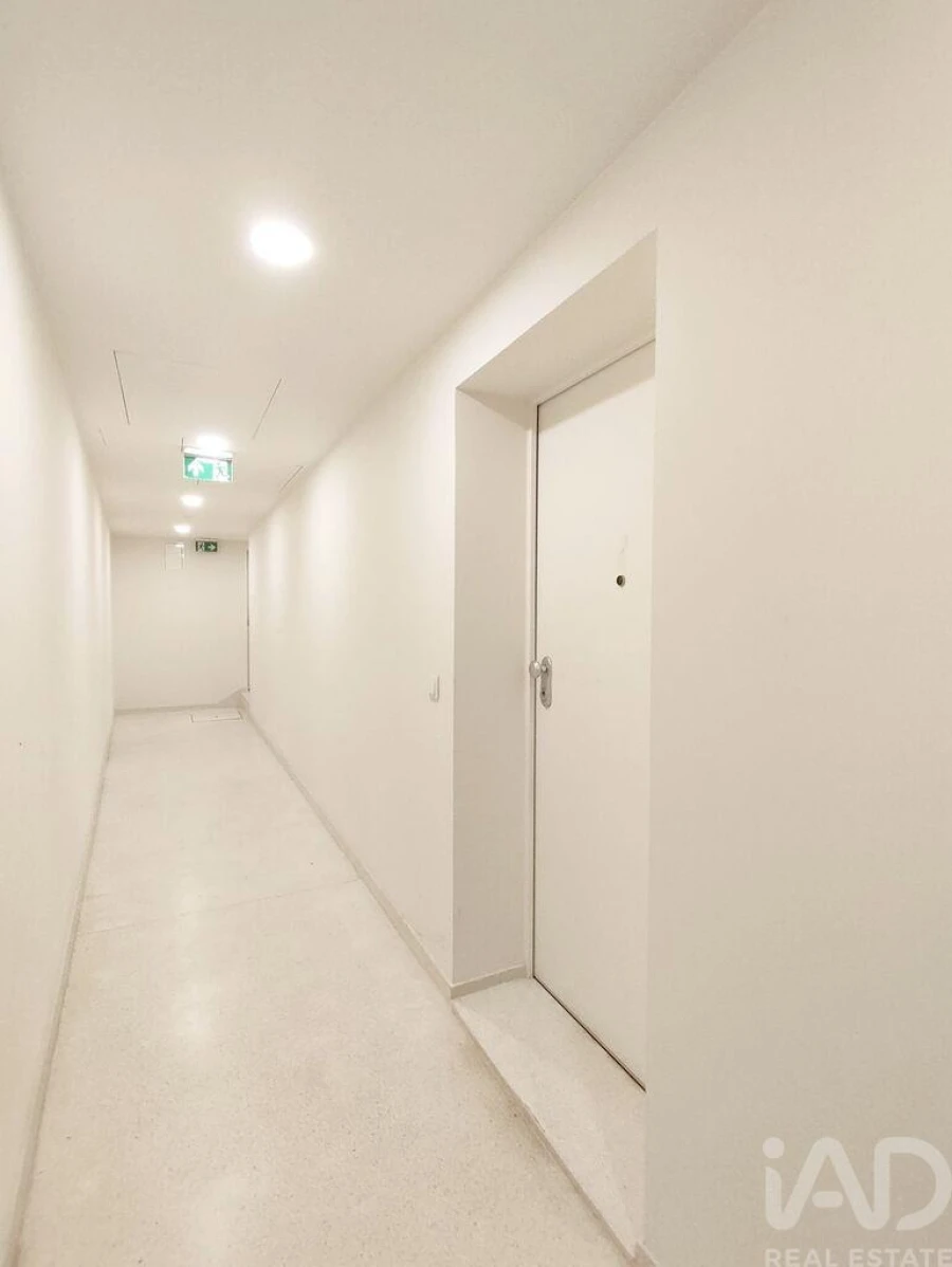 Apartamento T2 para Venda em Lordelo do Ouro e Massarelos Foto 4