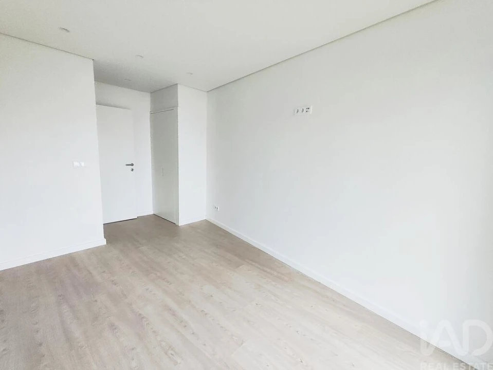 Apartamento T2 para Venda em Lordelo do Ouro e Massarelos Foto 16