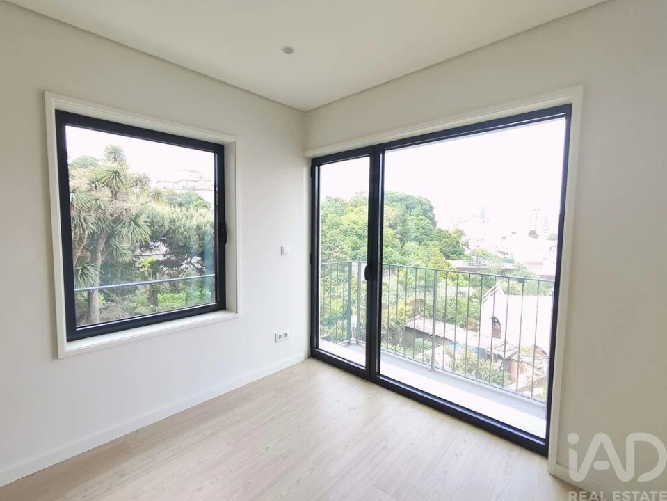 Apartamento T1 para Venda em Lordelo do Ouro e Massarelos Foto 10