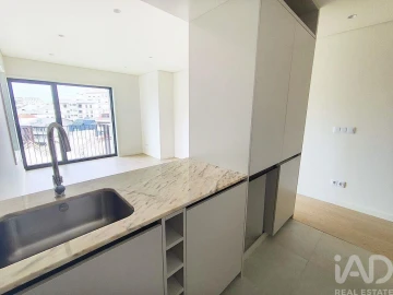 Apartamento T1 para Venda em Lordelo do Ouro e Massarelos