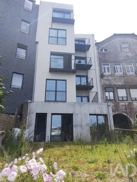Apartamento T1 para Venda em Lordelo do Ouro e Massarelos