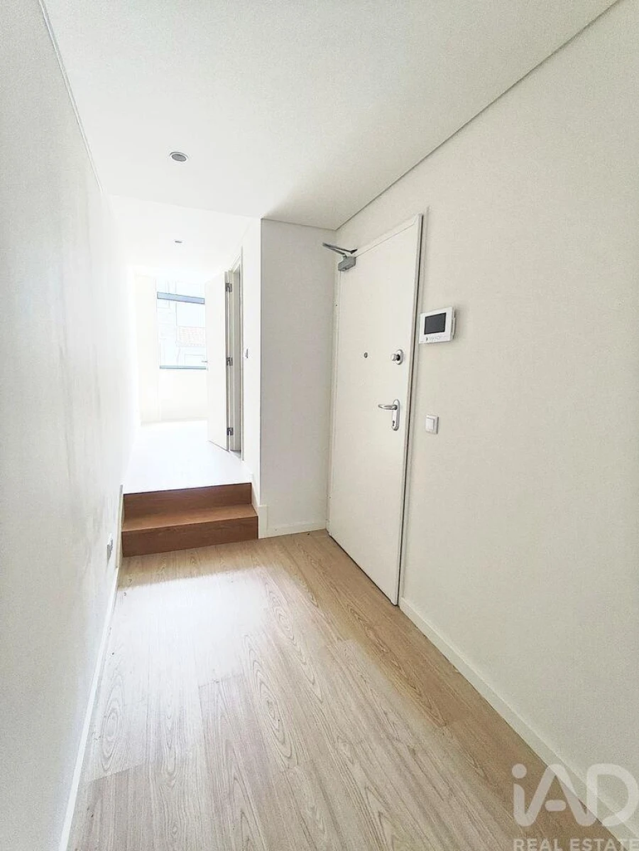 Apartamento T1 para Venda em Lordelo do Ouro e Massarelos Foto 17
