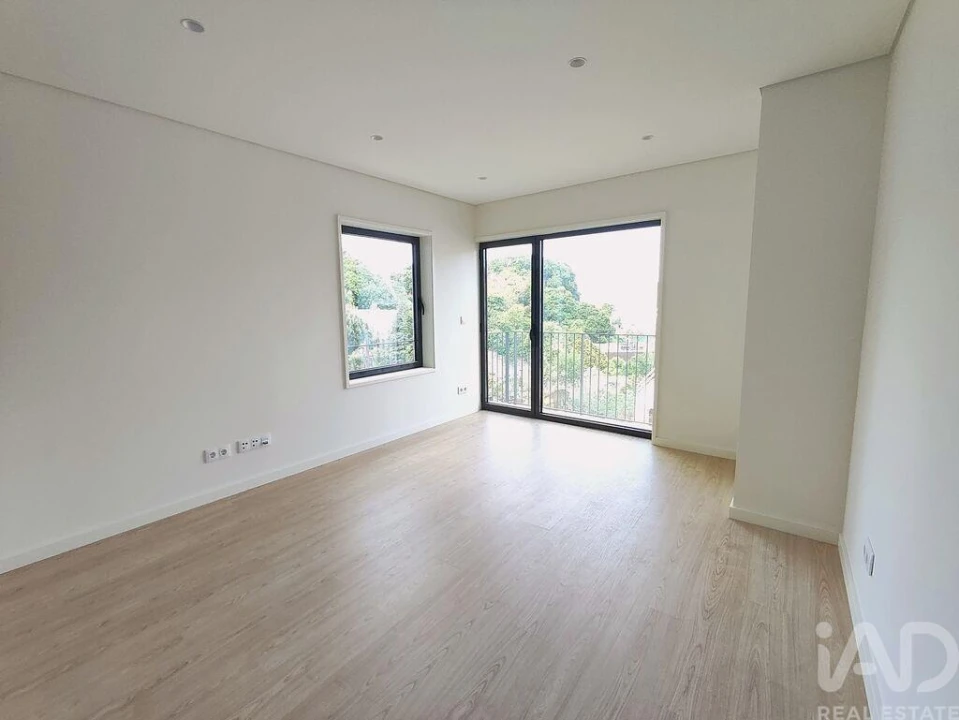 Apartamento T1 para Venda em Lordelo do Ouro e Massarelos Foto 2