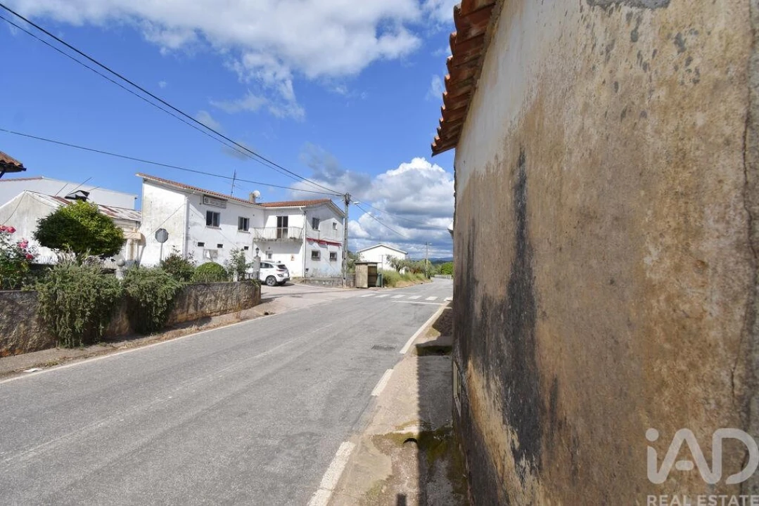 Moradia para Venda em Semide e Rio Vide Foto 3