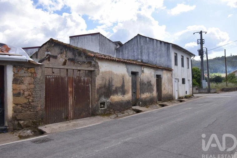 Moradia para Venda em Semide e Rio Vide