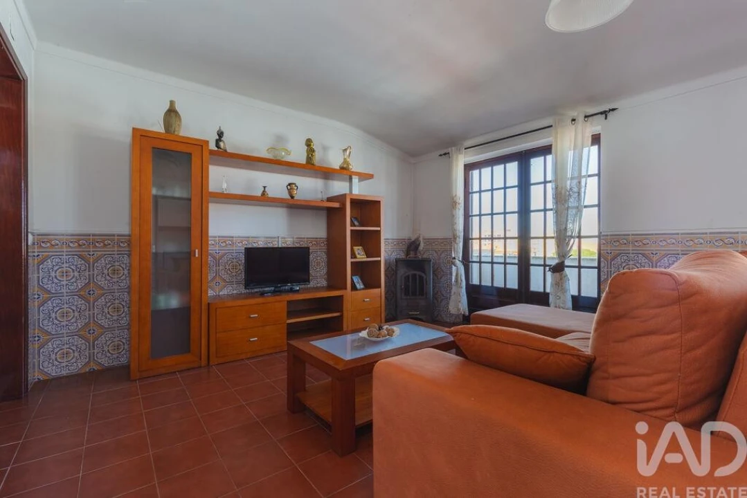 Apartamento T4 para Venda em São Martinho do Porto Foto 3