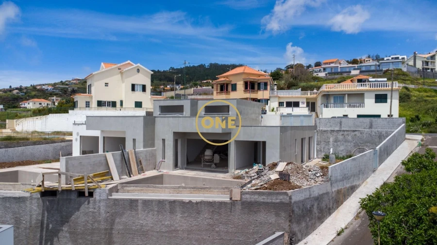 Moradia T3 para Venda em Estreito da Calheta Foto 5