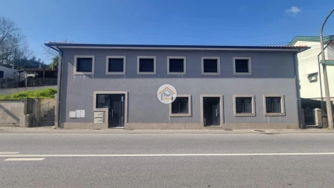 Moradia T3 para Venda em Freixo de Cima e de Baixo