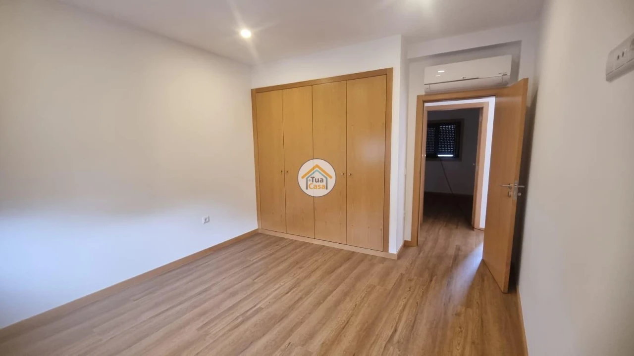 Moradia T3 para Venda em Freixo de Cima e de Baixo Foto 8